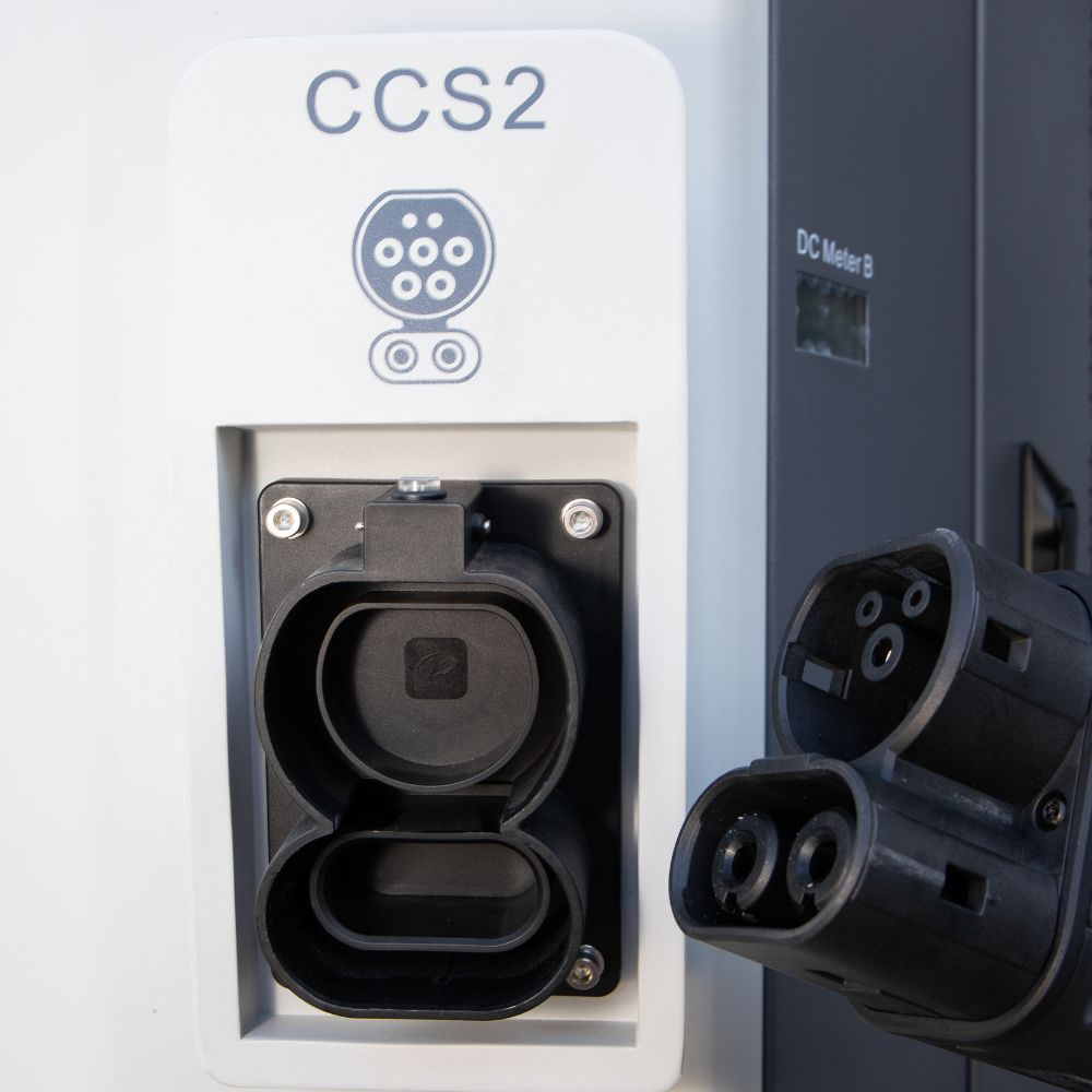 Ocular Orion DC Charger | 360kW | Cable Management | Dual Charger CCS2