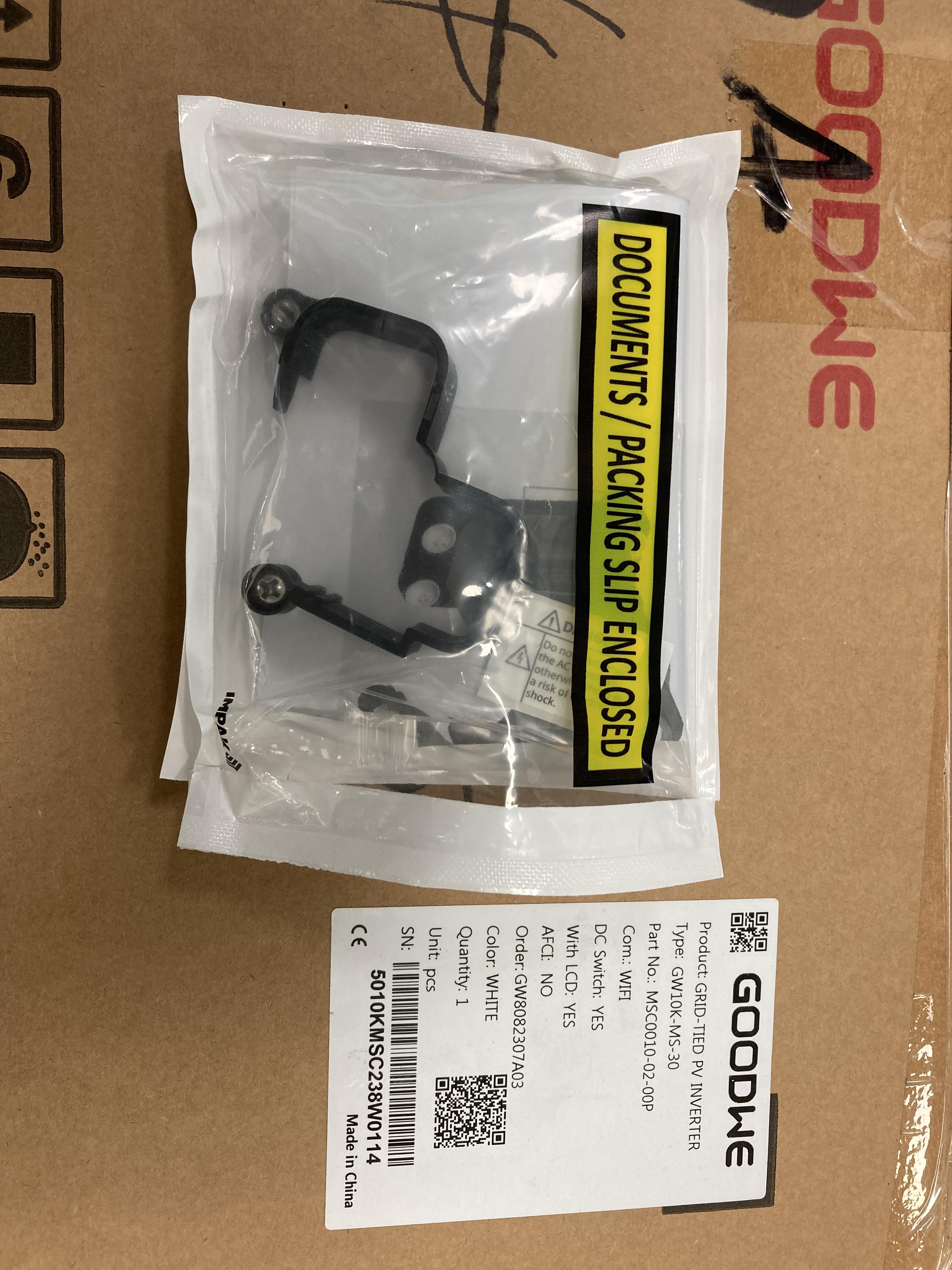 Inverter AC plug - GW MS-30